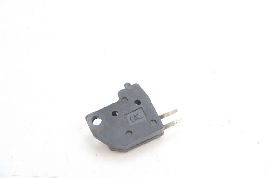 photo de LUZ FRENO INTERRUPTOR DERECHA KYMCO AGILITY 4T 10" 50 (2005 - 2018) - Vista principal