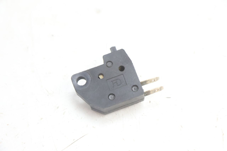photo de CONTACTOR DE LUZ DE FRENO DERECHO KYMCO AGILITY 4T 50 (2005 - 2018) - Vista principal