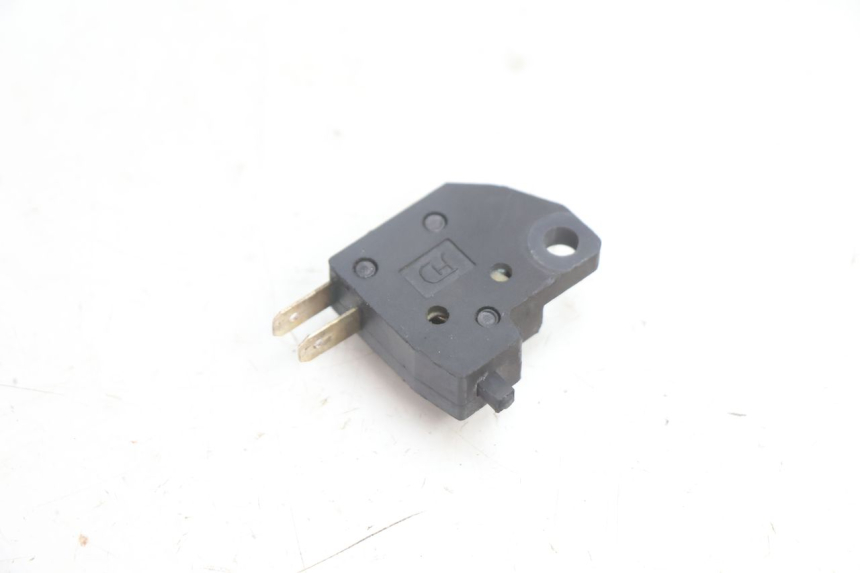 photo de CONTACTOR DE LUZ DE FRENO DERECHO KYMCO AGILITY 4T 50 (2005 - 2018) - Detalle de la pieza