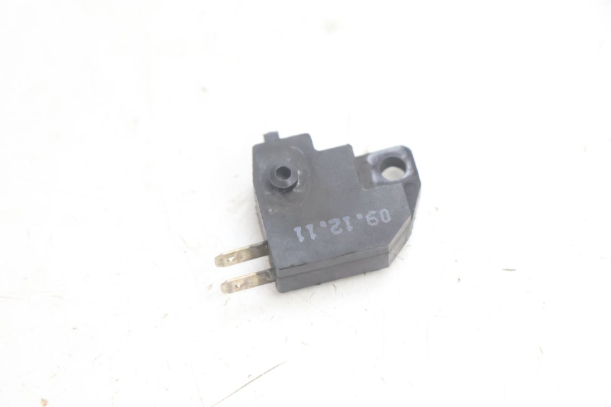 photo de CONTACTOR DE LUZ DE FRENO DERECHO KYMCO AGILITY 4T 50 (2005 - 2018) - Zoom estado de uso