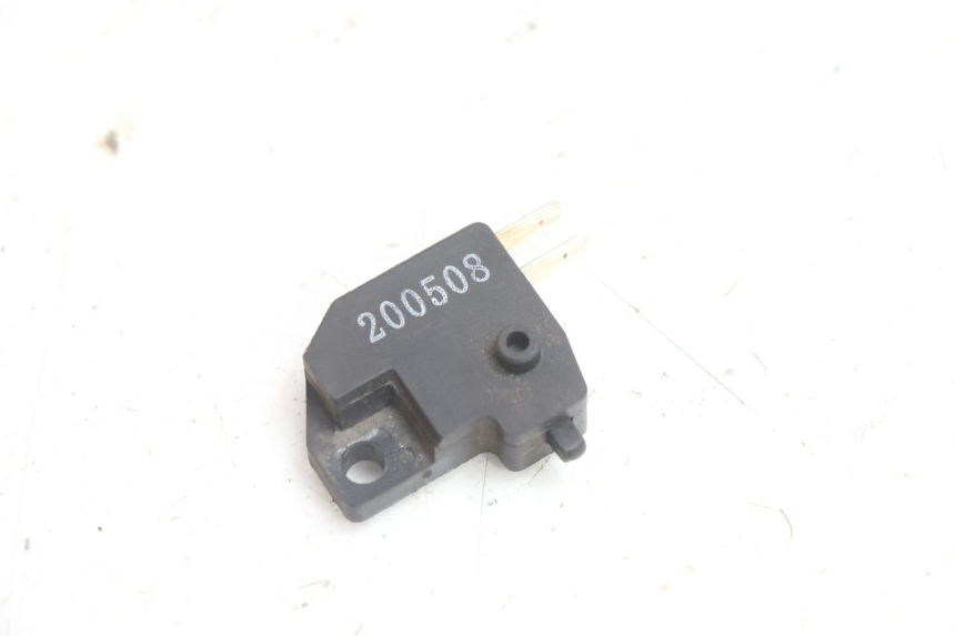 photo de LUZ FRENO INTERRUPTOR DERECHA KYMCO AGILITY CITY 16P 125 (2015 - 2024) - Otra perspectiva