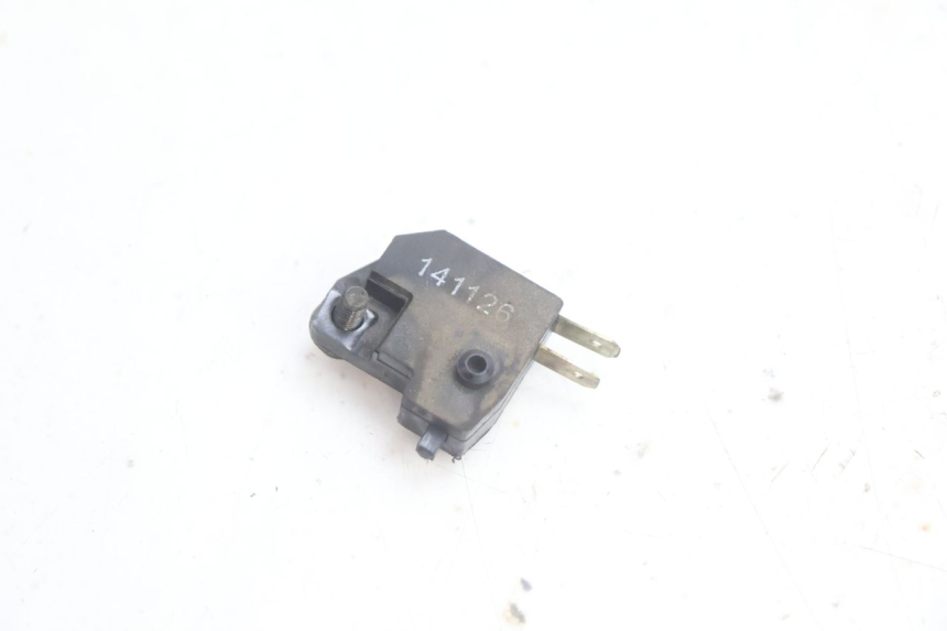 photo de LUZ FRENO INTERRUPTOR DERECHA KYMCO AGILITY CITY 2T 50 (2008 - 2016) - Otra perspectiva