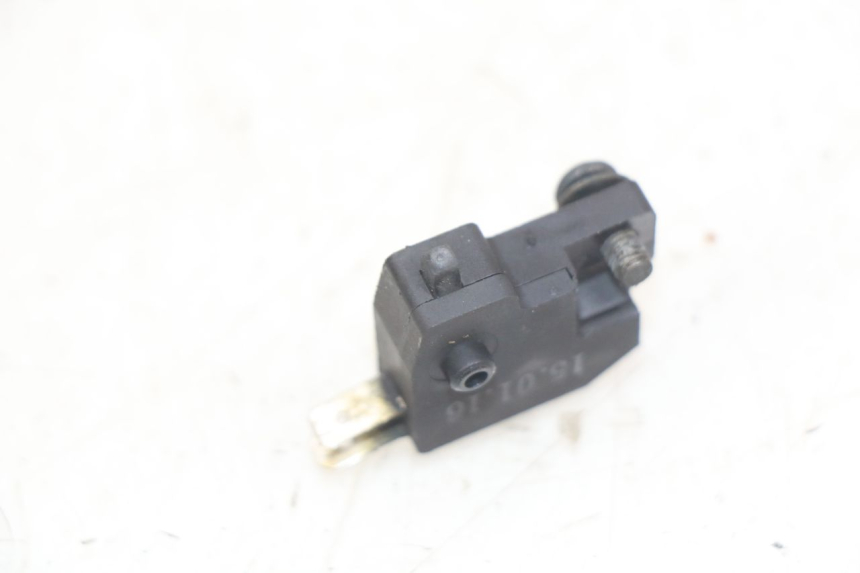 photo de CONTACTOR DE LUZ DE FRENO DERECHO KYMCO AGILITY NAKED RENOUVO 2T 50 (2011 - 2018) - Zoom estado de uso
