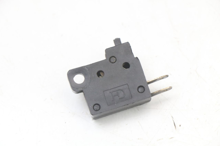 photo de LUZ FRENO INTERRUPTOR DERECHA KYMCO AGILITY RS 4T 50 (2009 - 2013) - Zoom estado de uso