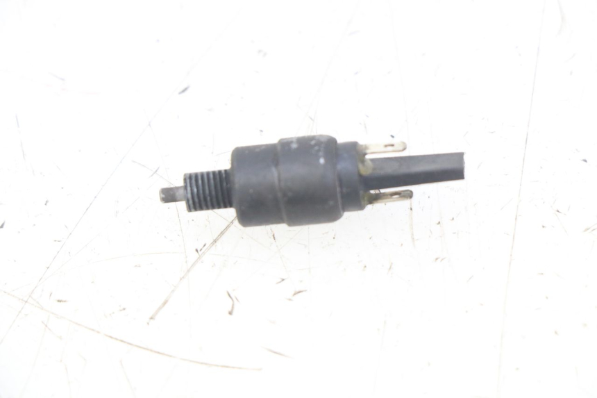 photo de CONTACTOR DE LUZ DE FRENO DERECHO APRILIA ATLANTIC 500 (2002 - 2003) - Zoom estado de uso