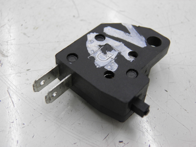 photo de LUZ FRENO INTERRUPTOR DERECHA BAOTIAN TRAVEL SPIRIT 50 (2010 - 2012) - Vista principal