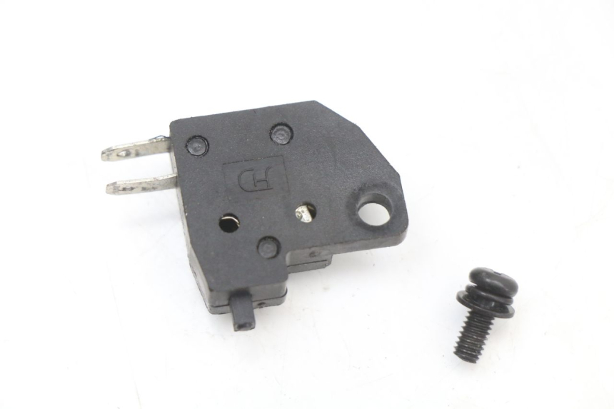 photo de LUZ FRENO INTERRUPTOR DERECHA TNT MOTOR BOSTON 4T 50 (2018 - 2025) - Zoom estado de uso