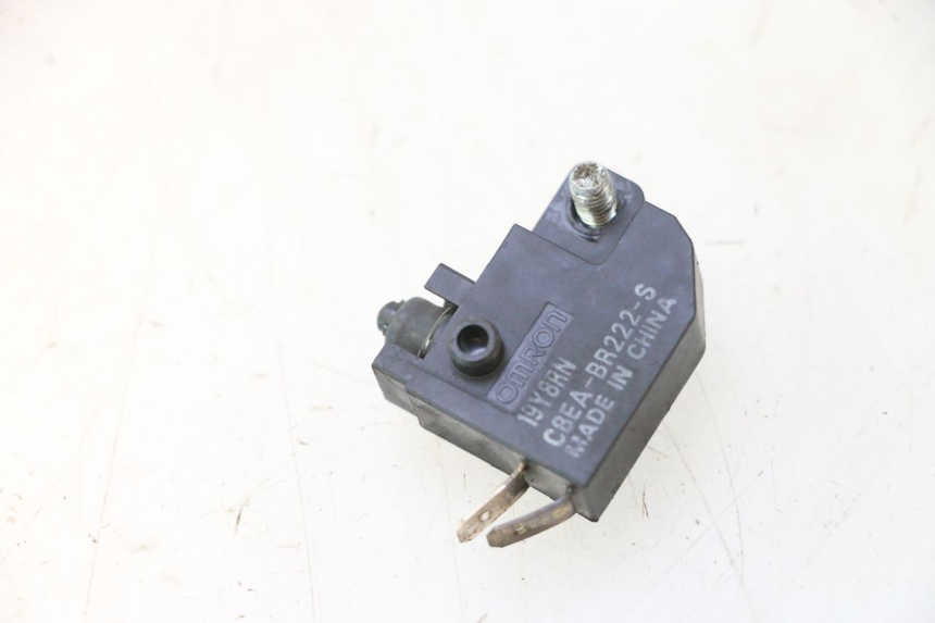 photo de CONTACTOR DE LUZ DE FRENO DERECHO SUZUKI BURGMAN 125 (2007 - 2014) - Detalle de la pieza