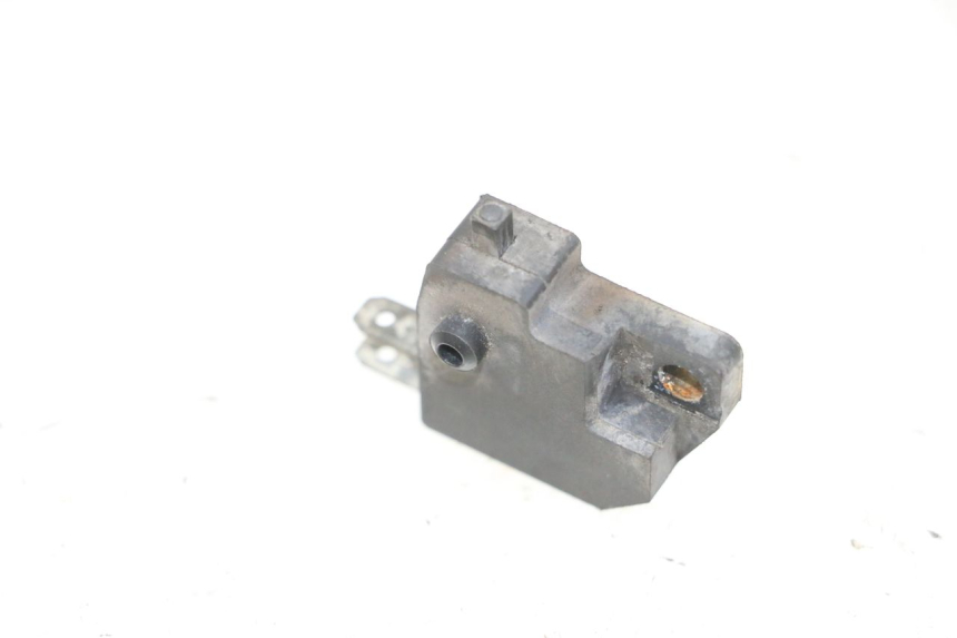 photo de LUZ FRENO INTERRUPTOR DERECHA KSR CODE 125 (2018 - 2020) - Zoom estado de uso