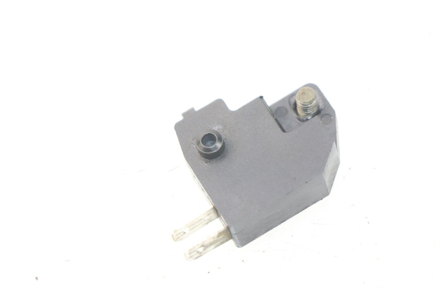 photo de CONTACTOR DE LUZ DE FRENO DERECHO SYM CROX 4T 50 (2016 - 2023) - Zoom estado de uso