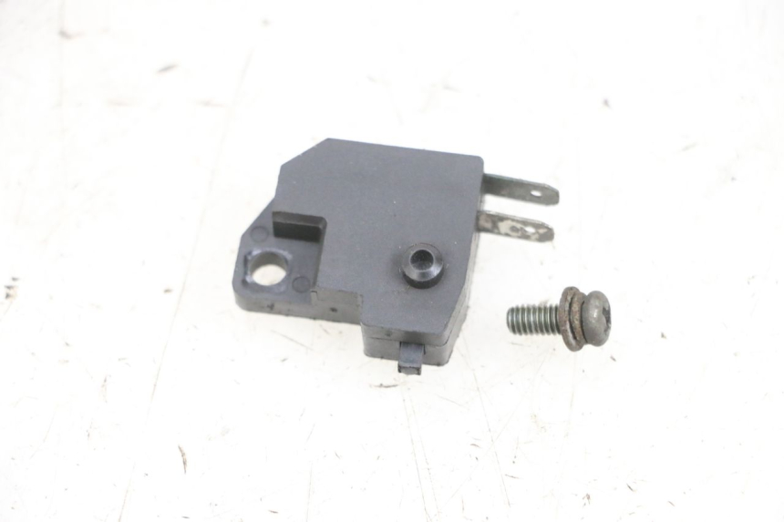 photo de CONTACTOR DE LUZ DE FRENO DERECHO SYM CROX 4T 50 (2016 - 2023) - Zoom estado de uso