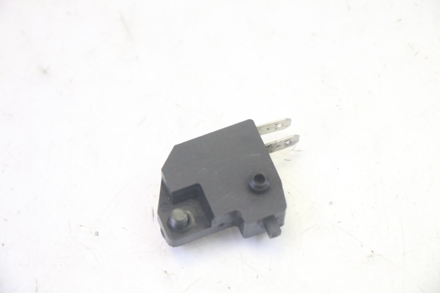 photo de CONTACTOR DE LUZ DE FRENO DERECHO SYM CROX 4T 50 (2016 - 2023) - Otra perspectiva