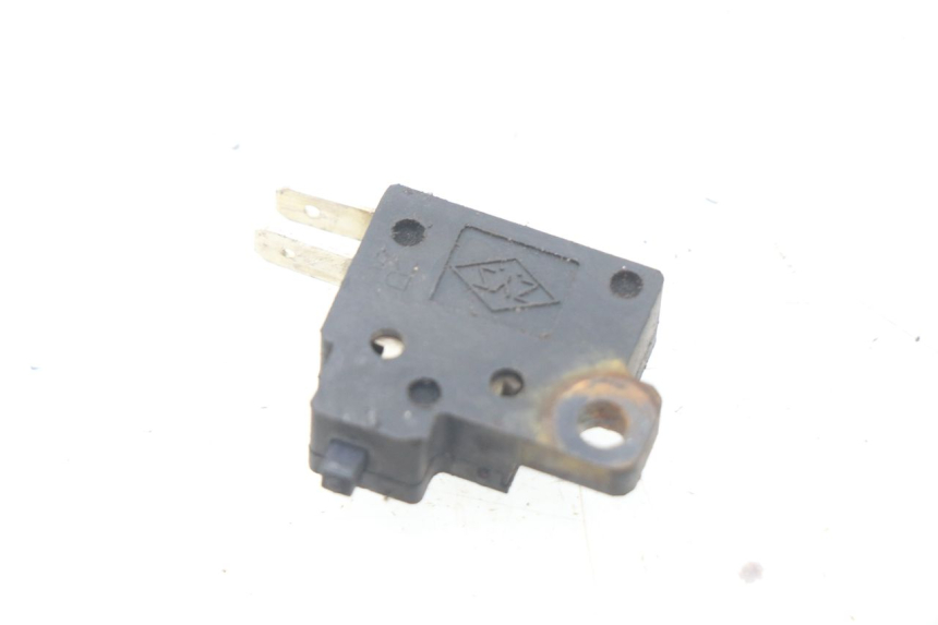 photo de CONTACTOR DE LUZ DE FRENO DERECHO KYMCO DINK 4T 50 (2007 - 2018) - Vista principal