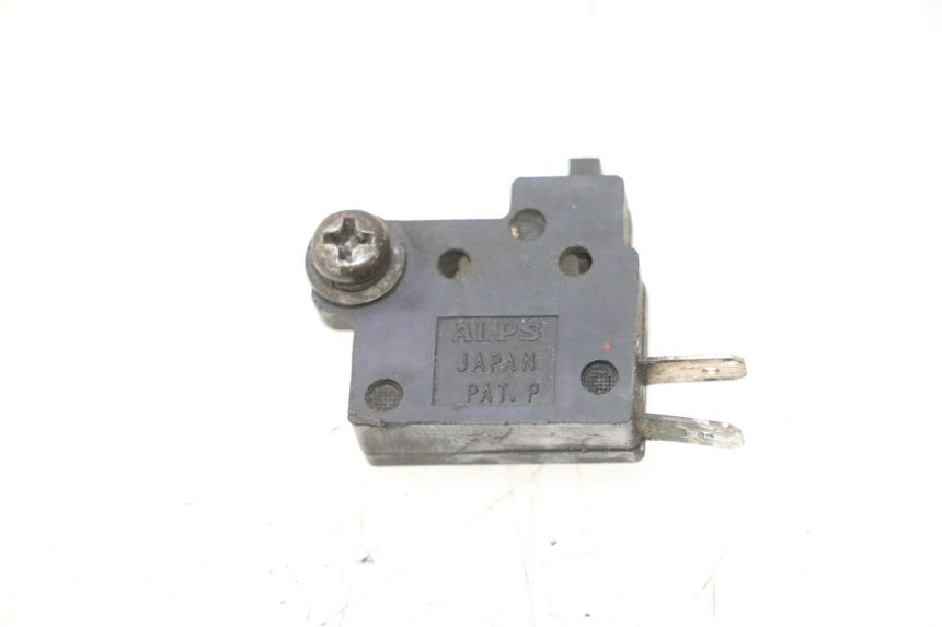 photo de LUZ FRENO INTERRUPTOR DERECHA HONDA FES PANTHEON 2T 125 (1998 - 2002) - Zoom estado de uso