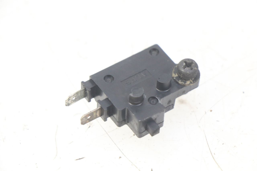 photo de CONTACTOR DE LUZ DE FRENO DERECHO HONDA FES PANTHEON 125 (2003 - 2007) - Detalle de la pieza