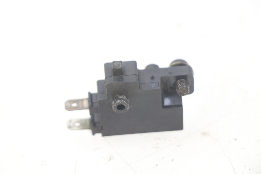 photo de CONTACTOR DE LUZ DE FRENO DERECHO HONDA FES PANTHEON 125 (2003 - 2007) - Zoom estado de uso
