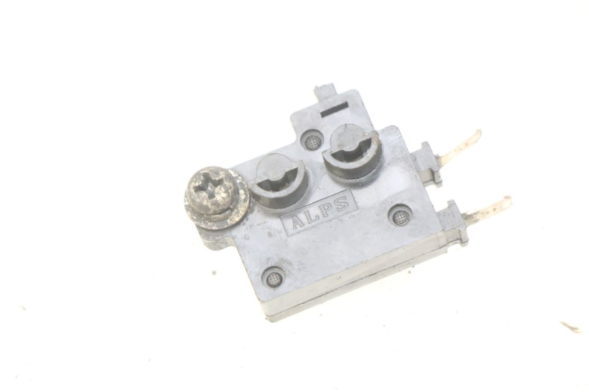 photo de CONTACTOR DE LUZ DE FRENO DERECHO HONDA FES S-WING SWING ABS 125 (2007 - 2015) - Vista principal