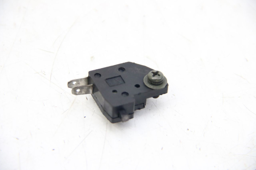 photo de CONTACTOR DE LUZ DE FRENO DERECHO SYM FIDDLE 2 125 (2010 - 2013) - Vista principal