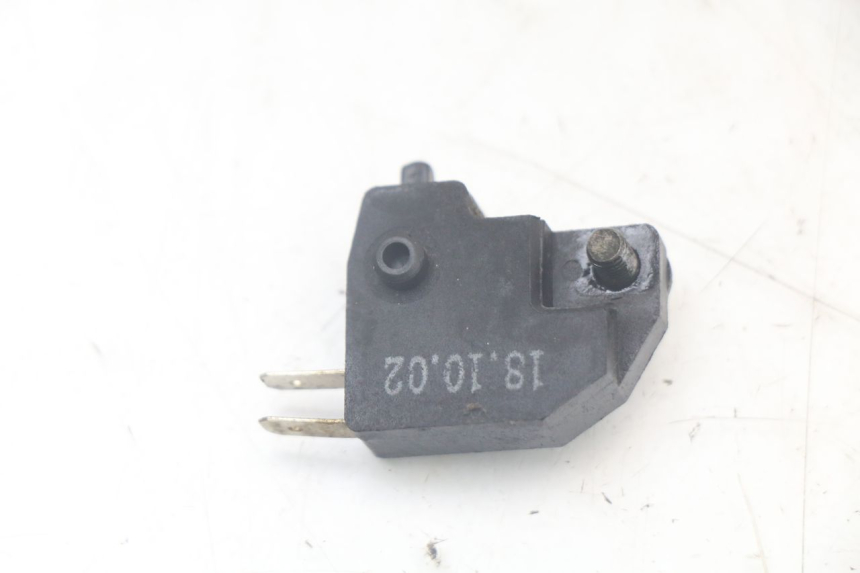 photo de CONTACTOR DE LUZ DE FRENO DERECHO SYM FIDDLE 3 III 125 (2014 - 2020) - Zoom estado de uso