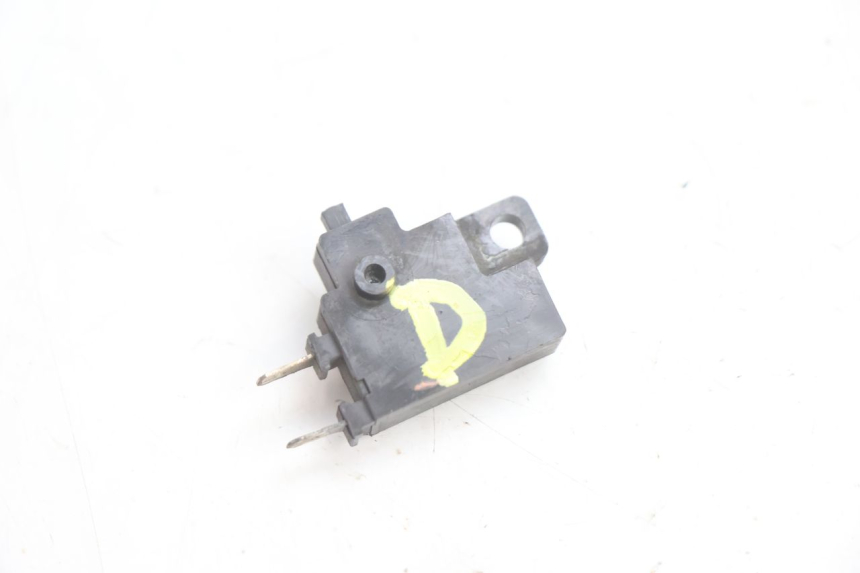 photo de LUZ FRENO INTERRUPTOR DERECHA YAMAHA FJR 1300 (2001 - 2005) - Zoom estado de uso