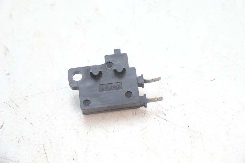 photo de LUZ FRENO INTERRUPTOR DERECHA HONDA FJS SILVER WING SILVERWING 400 (2005 - 2008) - Vista principal