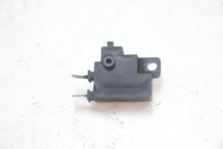 photo de LUZ FRENO INTERRUPTOR DERECHA HONDA FJS SILVER WING SILVERWING 400 (2005 - 2008) - Zoom estado de uso