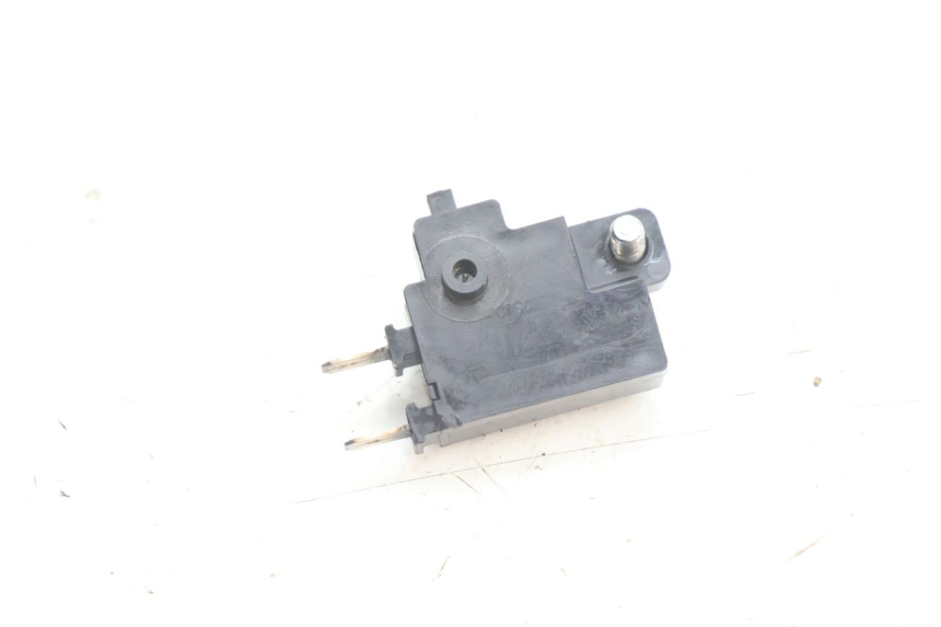 photo de LUZ FRENO INTERRUPTOR DERECHA YAMAHA FZ8 800 (2010 - 2016) - Zoom estado de uso
