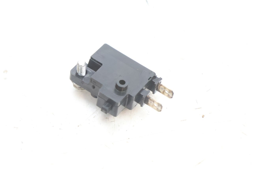 photo de LUZ FRENO INTERRUPTOR DERECHA YAMAHA FZ8 800 (2010 - 2016) - Otra perspectiva