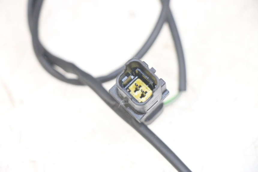 photo de LUZ FRENO INTERRUPTOR DERECHA PEUGEOT GEOPOLIS RS 125 (2007 - 2009) - Zoom estado de uso