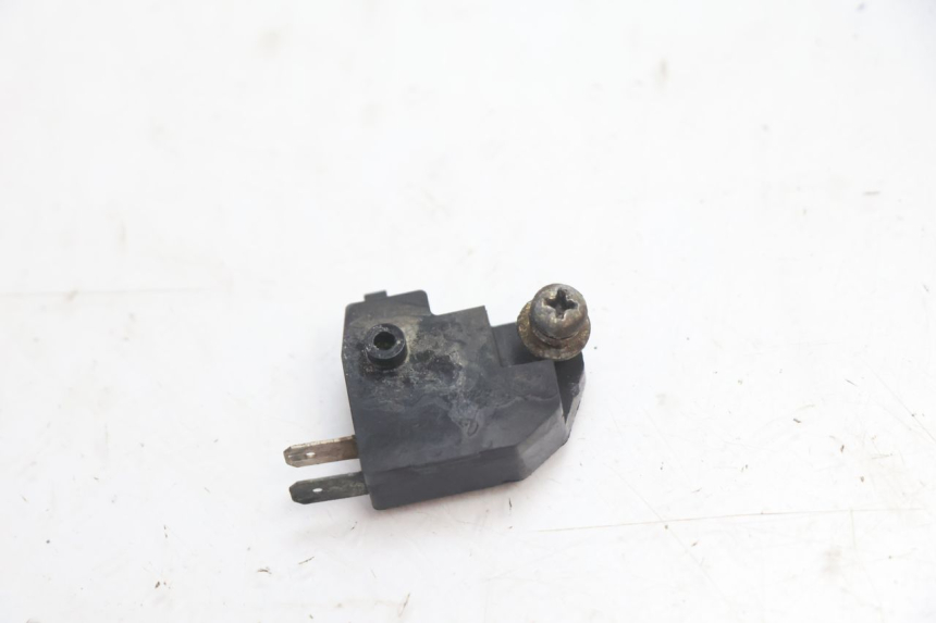 photo de LUZ FRENO INTERRUPTOR DERECHA KAWASAKI GPX F ZX750F 750 (1986 - 1990) - Vista principal