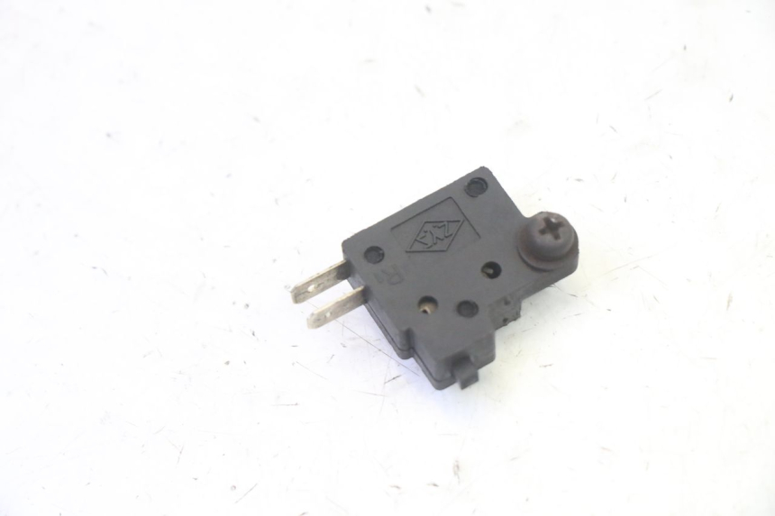 photo de LUZ FRENO INTERRUPTOR DERECHA KYMCO GRAND DINK 125 (2008 - 2014) - Detalle de la pieza