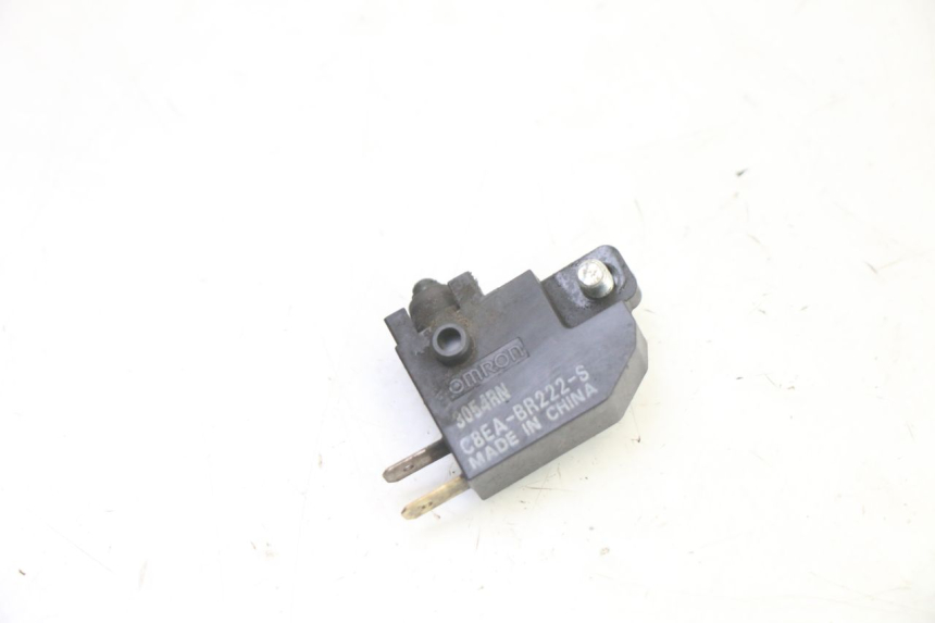 photo de LUZ FRENO INTERRUPTOR DERECHA SUZUKI GSR 750 (2011 - 2017) - Zoom estado de uso