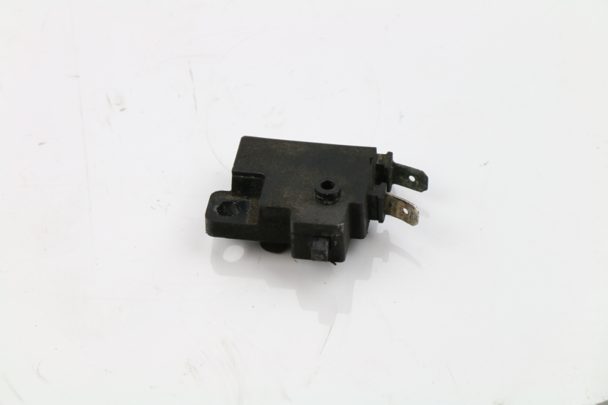 photo de LUZ FRENO INTERRUPTOR DERECHA HONDA CBR F 600 (1996 - 1998) - Zoom estado de uso
