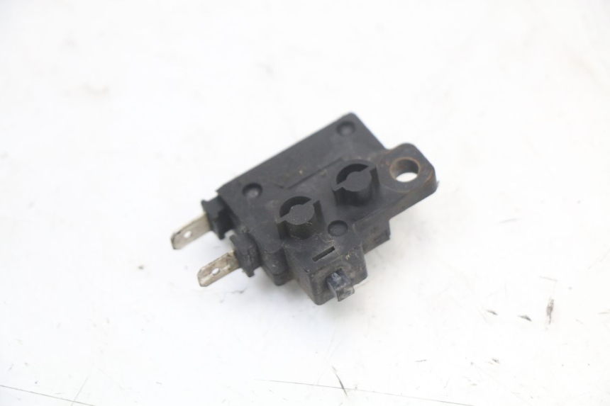 photo de LUZ FRENO INTERRUPTOR DERECHA HONDA FES S-WING SWING 125 (2007 - 2015) - Detalle de la pieza