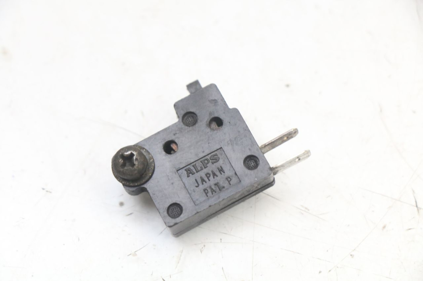 photo de LUZ FRENO INTERRUPTOR DERECHA HONDA NES AROBASE 125 (2000 - 2003) - Vista principal