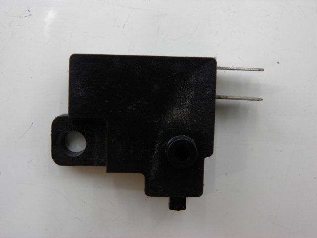 photo de CONTACTOR DE LUZ DE FRENO DERECHO HONDA NHX LEAD 110 (2008 - 2010) - Detalle de la pieza