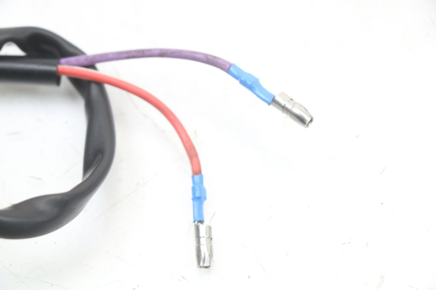 photo de LUZ FRENO INTERRUPTOR DERECHA KEEWAY HURRICANE 50 (2006 - 2019) - Primer plano técnico