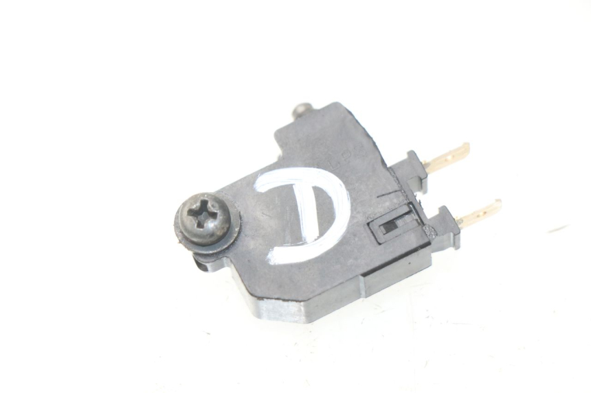 photo de CONTACTOR DE LUZ DE FRENO DERECHO HONDA INTEGRA NC D 750 (2016 - 2018) - Vista principal