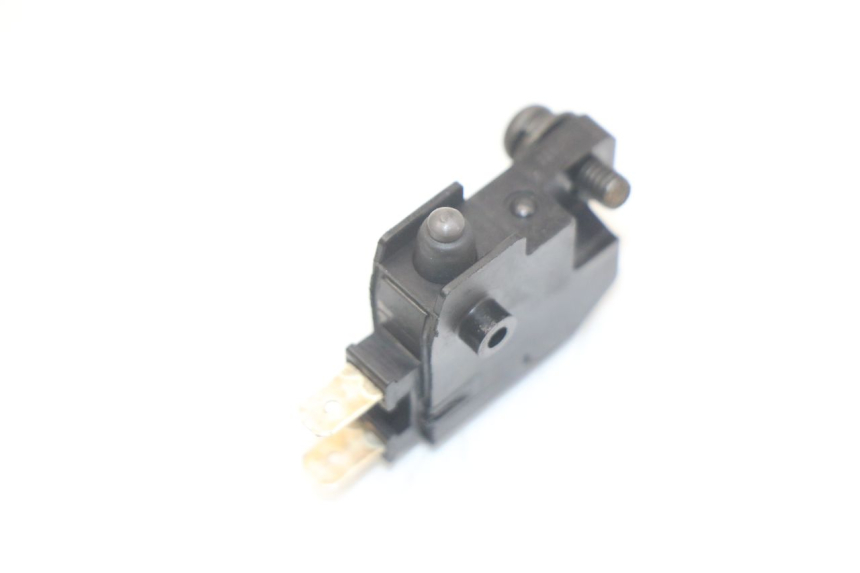 photo de CONTACTOR DE LUZ DE FRENO DERECHO HONDA INTEGRA NC D 750 (2016 - 2018) - Detalle de la pieza