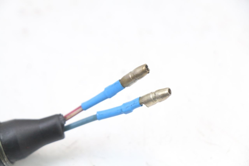 photo de LUZ FRENO INTERRUPTOR DERECHA RIDE KALLIO 50 (2010 - 2019) - Otra perspectiva