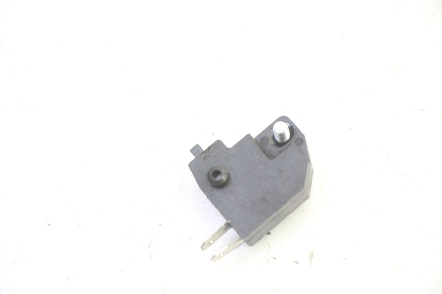 photo de LUZ FRENO INTERRUPTOR DERECHA KIDEN KD125-G 125 (2018 - 2022) - Zoom estado de uso