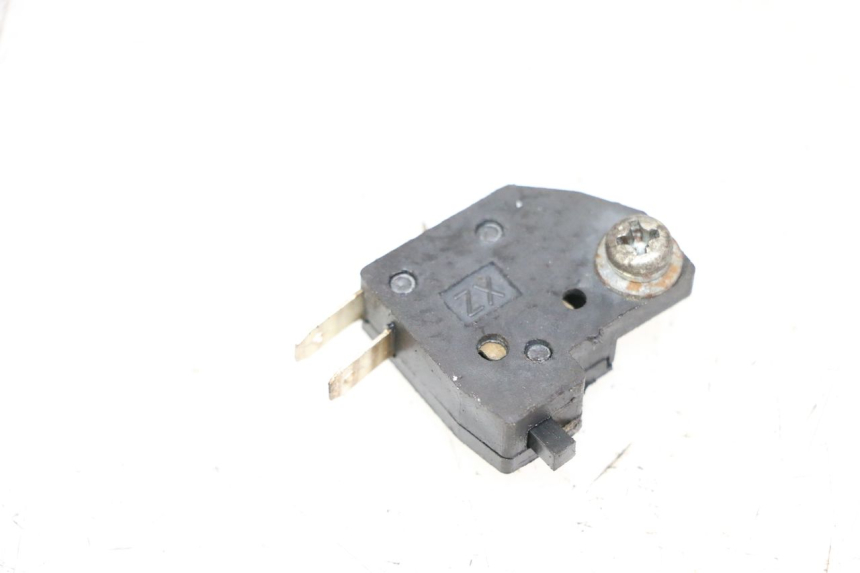 photo de LUZ FRENO INTERRUPTOR DERECHA PEUGEOT KISBEE 2T 50 (2010 - 2017) - Detalle de la pieza