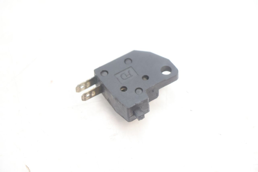 photo de LUZ FRENO INTERRUPTOR DERECHA PEUGEOT KISBEE 4T 50 (2010 - 2017) - Detalle de la pieza