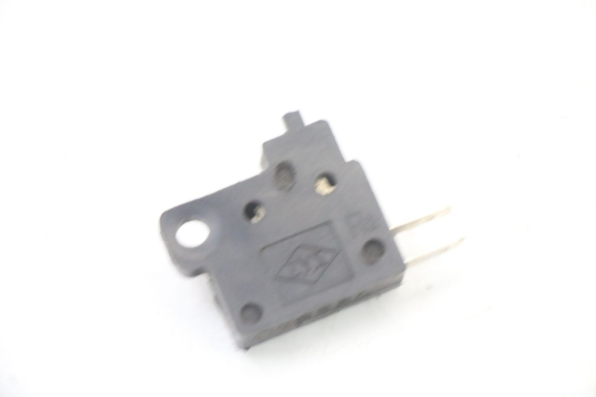 photo de LUZ FRENO INTERRUPTOR DERECHA KYMCO GRAND DINK 125 (2008 - 2014) - Vista principal