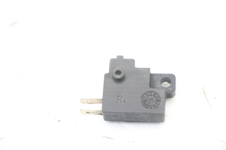 photo de LUZ FRENO INTERRUPTOR DERECHA KYMCO XCITING 500 (2007 - 2010) - Zoom estado de uso
