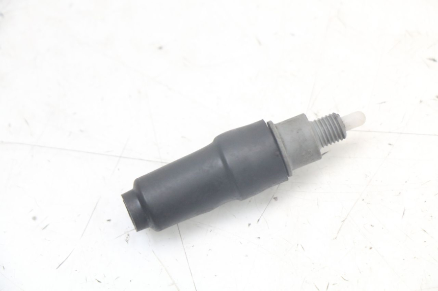 photo de LUZ FRENO INTERRUPTOR DERECHA MBK MACH G AC 50 (2002 - 2014) - Detalle de la pieza