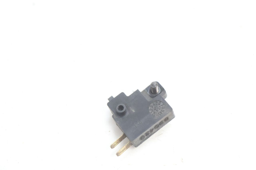 photo de LUZ FRENO INTERRUPTOR DERECHA KYMCO MOVIE S 125 (2009 - 2018) - Otra perspectiva