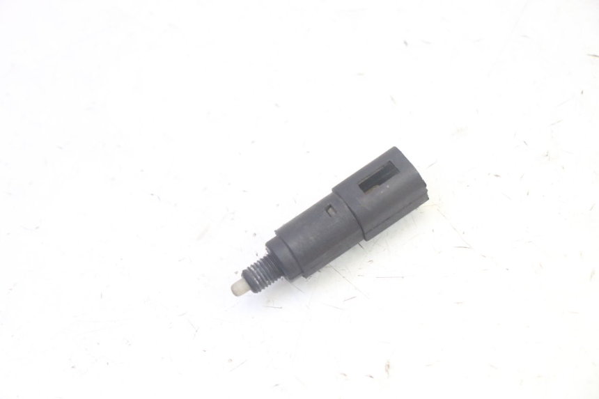 photo de LUZ FRENO INTERRUPTOR DERECHA PIAGGIO MP3 125 (2006 - 2014) - Vista principal
