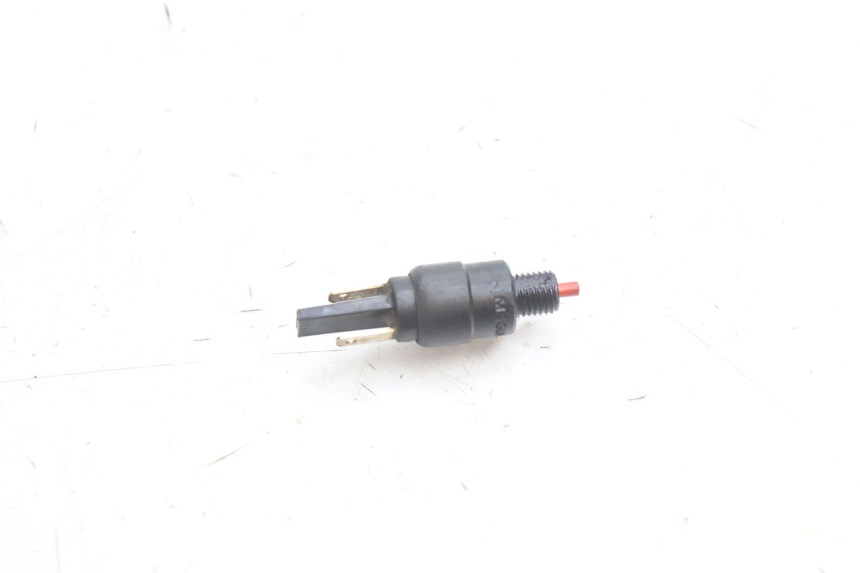 photo de LUZ FRENO INTERRUPTOR DERECHA PIAGGIO MP3 500 (2016 - 2018) - Detalle de la pieza