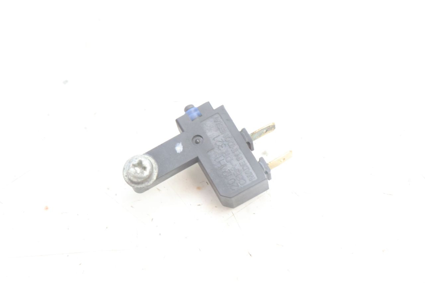 photo de LUZ FRENO INTERRUPTOR DERECHA YAMAHA N-MAX NMAX 125 (2021 - 2024) - Vista principal